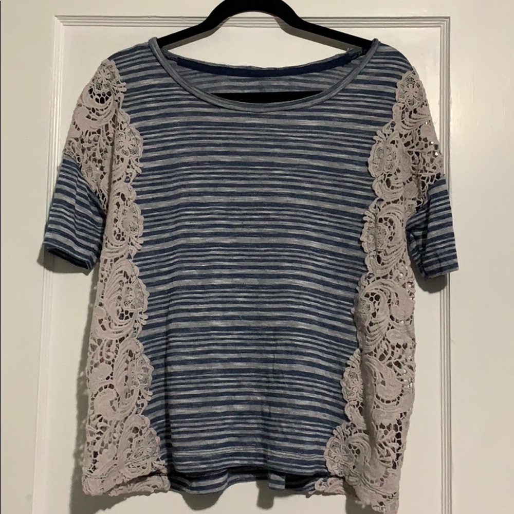 Free People Lace side Top Small